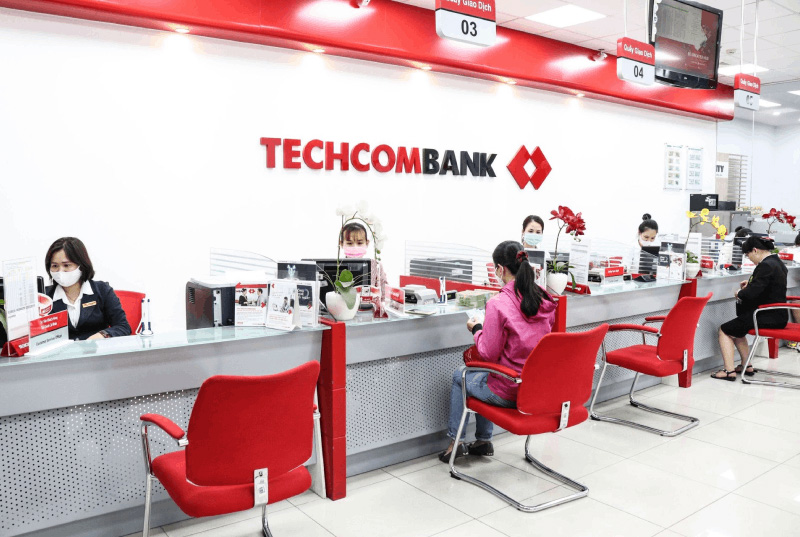Kiểm tra số dư tài khoản tại quầy giao dịch Techcombank