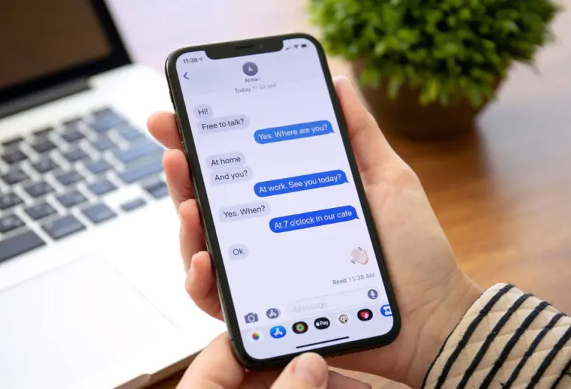 Quan sát trạng thái gửi tin trong iMessage để xem có bị chặn không 