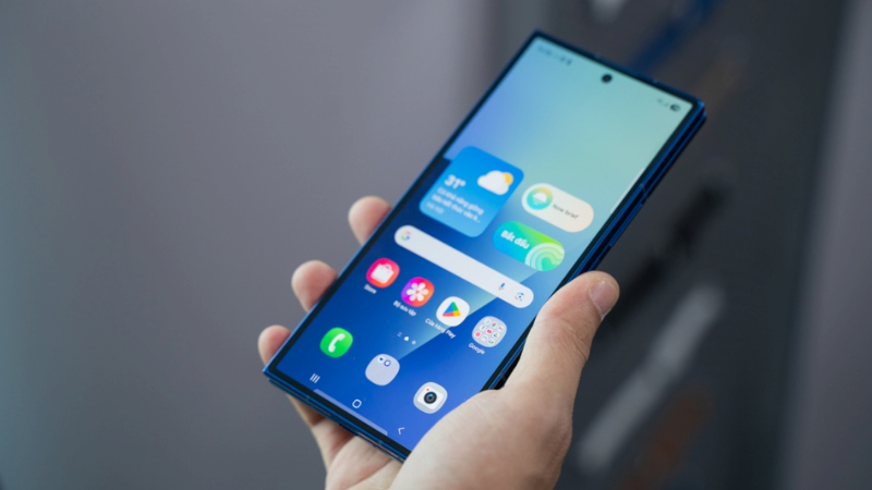 Màn hình ngoài Galaxy Z Fold7