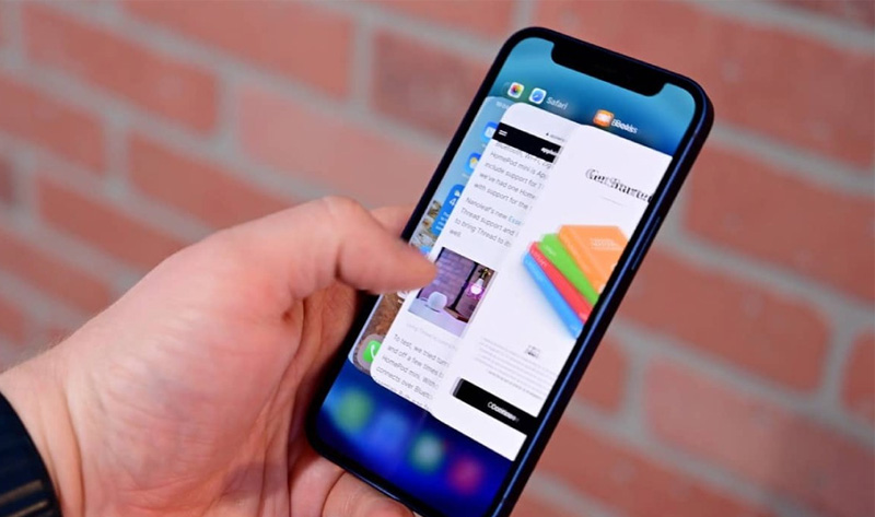 Tắt ứng dụng chạy ngầm khi sạc pin iPhone
