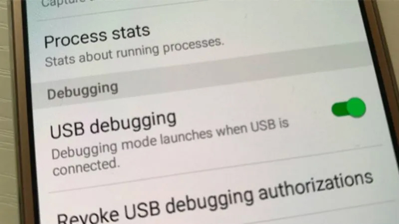 Tính năng gỡ lỗi USB trong tùy chọn nhà phát triển trên Android
