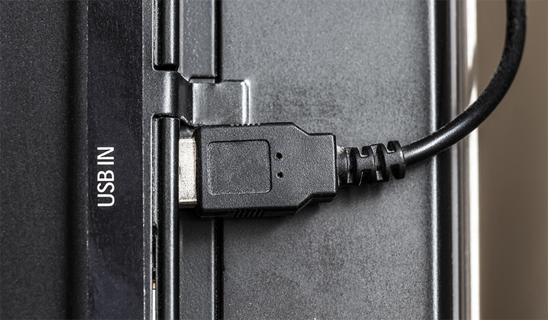 Cổng USB (Universal Serial Bus) trên tivi