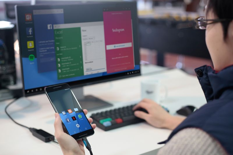 Biến điện thoại thành máy tính là gì?