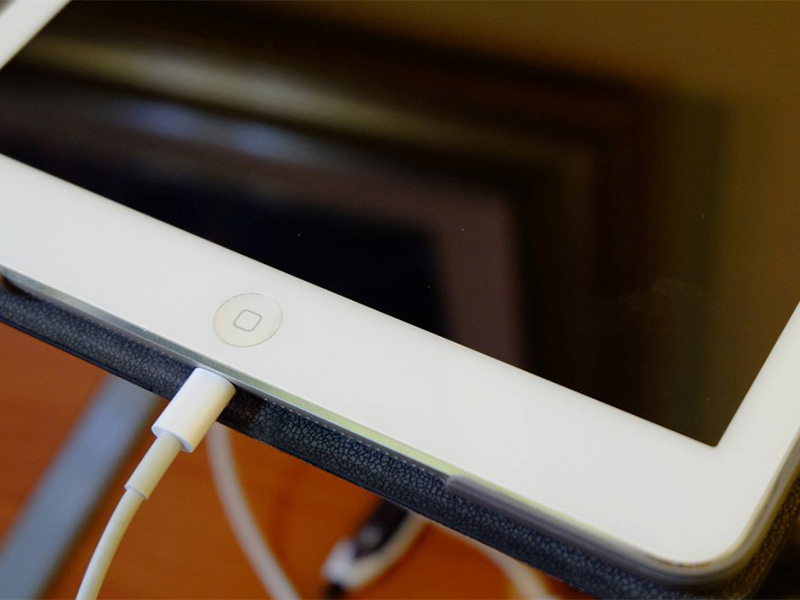 Dấu hiệu iPad sạc không vào pin