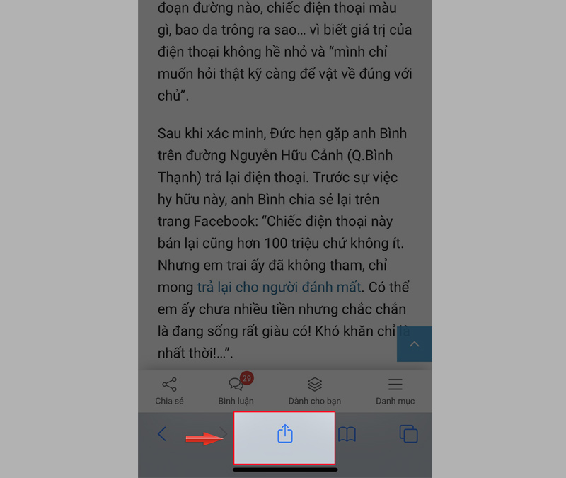Mở trang web muốn dịch trên Safari, sau đó chọn biểu tượng chia sẻ