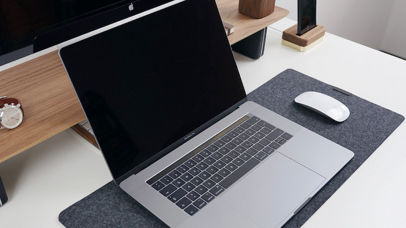 Nguyên nhân màn hình Macbook bị đen