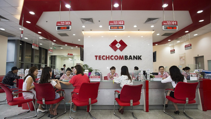 Đăng ký SMS Banking Techcombank trực tiếp tại quầy giao dịch