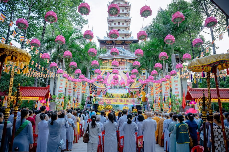 Lễ Phật Đản vào ngày mấy âm lịch