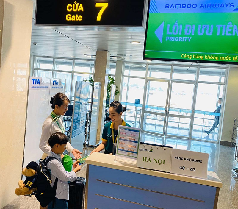 Giấy tờ khi trẻ em đi máy bay Bamboo Airways