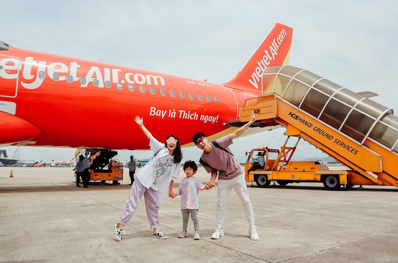 Giấy tờ khi trẻ em đi máy bay Vietjet Air