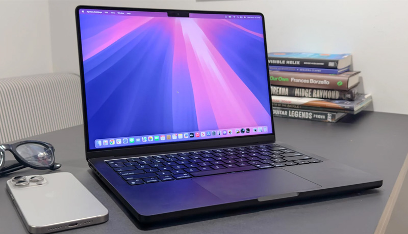 MacBook Pro M4 14 inch có thông số màn hình ấn tượng