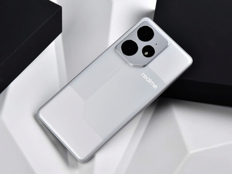 Thiết kế Realme Neo7 bắt mắt, ấn tượng