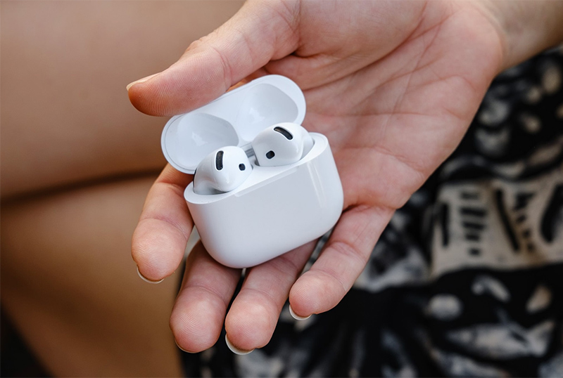 Hộp sạc AirPods 4