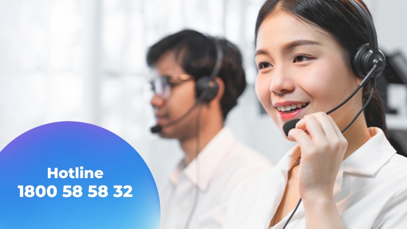 Liên hệ hotline tổng đài để yêu cầu bảo hành máy lạnh Aqua