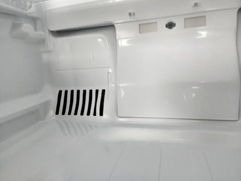 Cách sử dụng tủ lạnh tiết kiệm điện là không để đồ che chắn lỗ thông gió