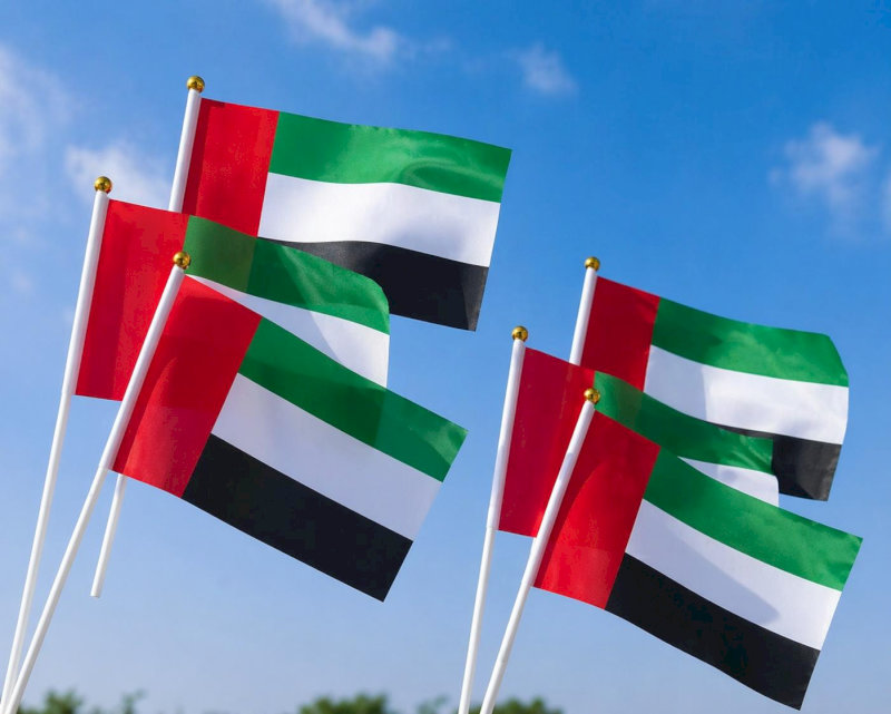 Cờ nước UAE rực rỡ với bốn màu sắc biểu tượng của khối Ả Rập