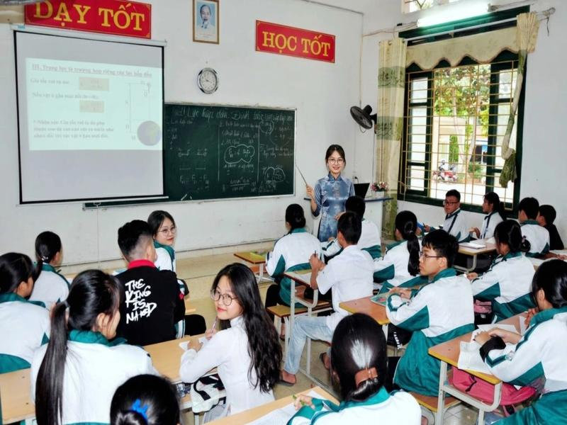 Hệ giáo dục thường xuyên cho phép bạn học lại chương trình cấp 3 vào buổi tối/cuối tuần