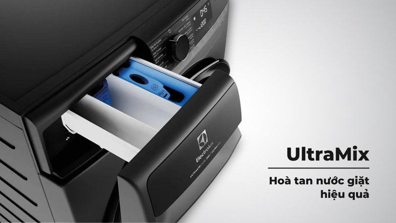Hòa tan chất giặt tẩy trước khi đưa vào lồng giặt