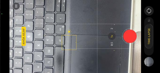 Khóa AE/AF trên iPhone