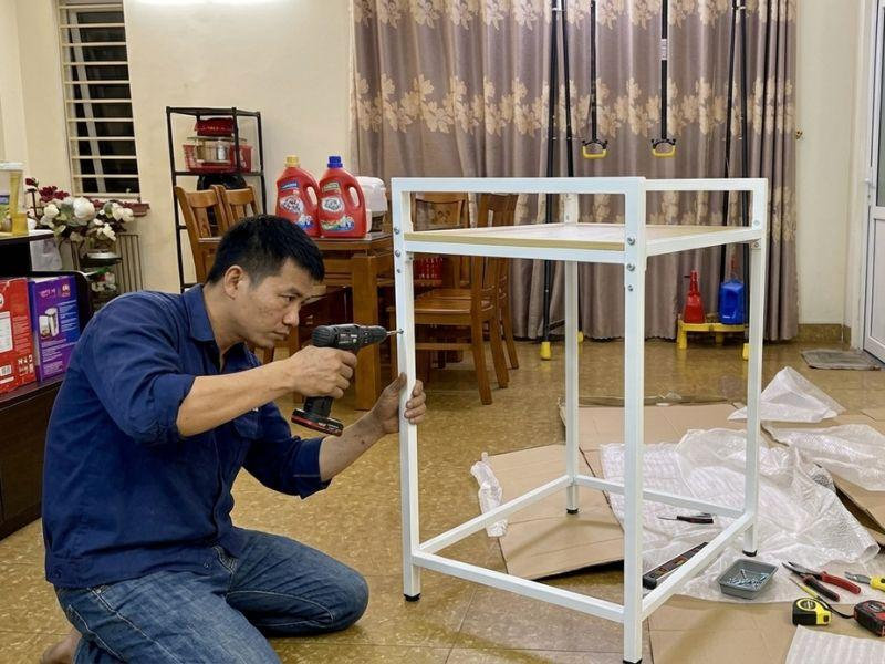 Lắp ráp giá đỡ theo chỉ dẫn của nhà sản xuất