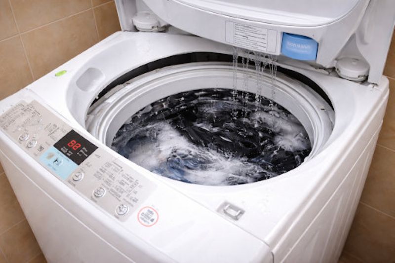 Dấu hiệu nhận biết máy giặt vừa cấp nước vừa xả