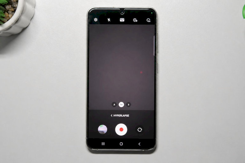 Mở mục Khác trong ứng dụng Camera để tìm thấy tính năng quay phim