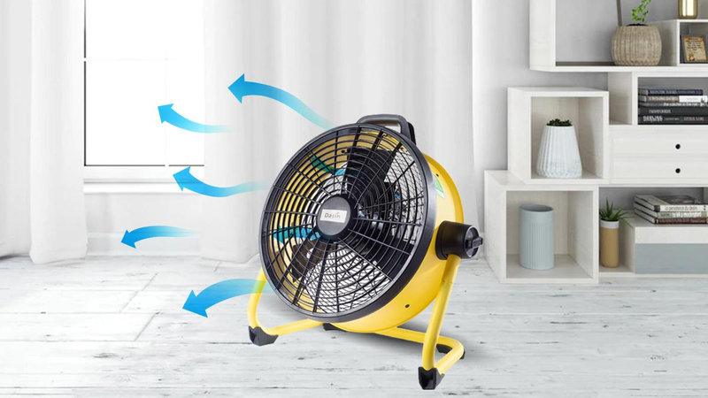 Quạt sạc sử dụng pin rời giúp dễ dàng thay hoặc sử dụng pin dự phòng