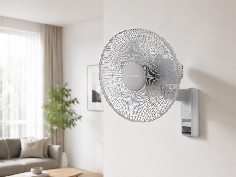 Quạt treo tường Toshiba là giải pháp làm mát tiện lợi với khả năng tối ưu không gian sử dụng.