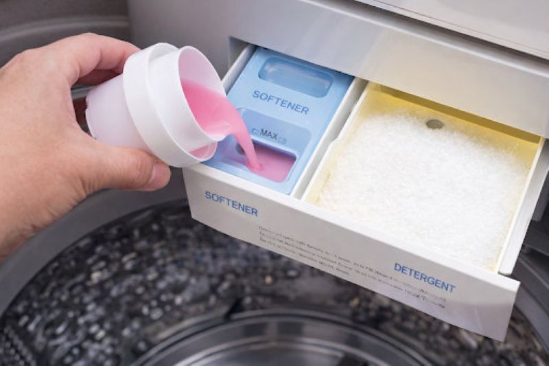 Sử dụng đúng ngăn chứa giúp đảm bảo quần áo vừa sạch khuẩn vừa bền thơm