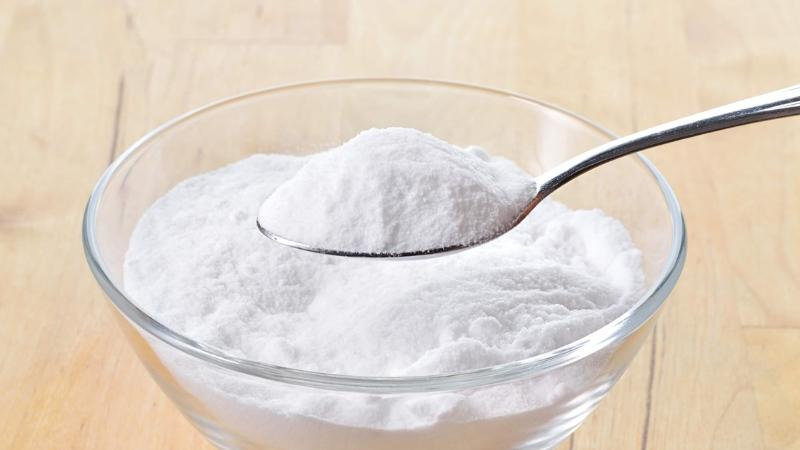 Tẩy vết sơn trên quần áo bằng hàn the