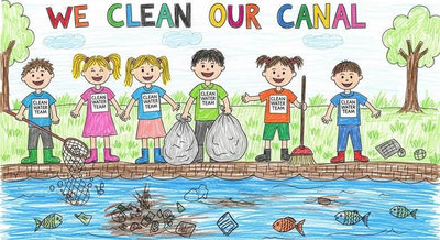 Học sinh mặc áo Clean Water Team cùng nhau làm sạch kênh mương với khẩu hiệu We Clean Our Canal