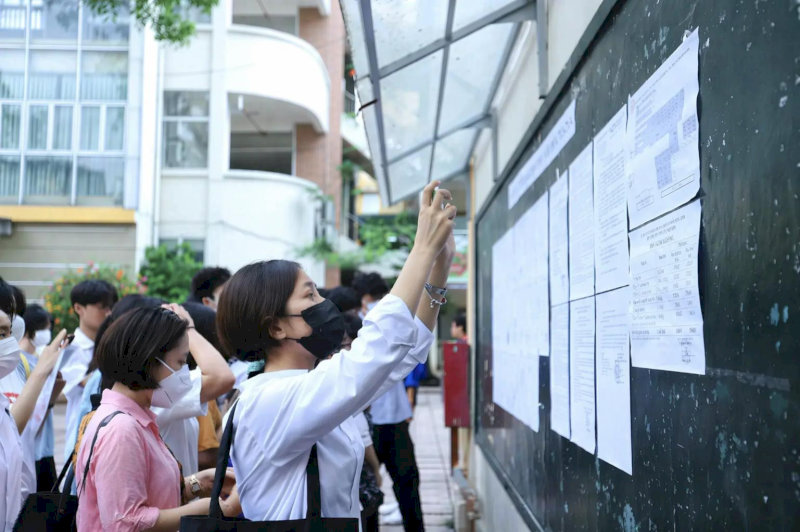 Việc đăng ký thi có hai hình thức: trực tuyến và trực tiếp