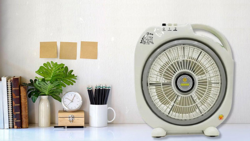 Yanfan BD268 có cánh 20 cm và thiết kế phù hợp vị trí đặt nhỏ