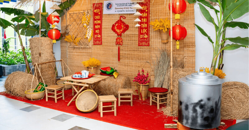 Trang trí trường học dịp Tết