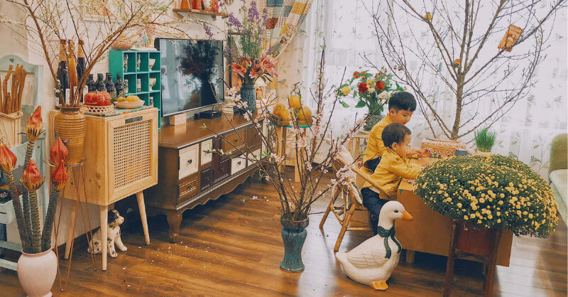 Phòng khách trang trí Tết cổ điển