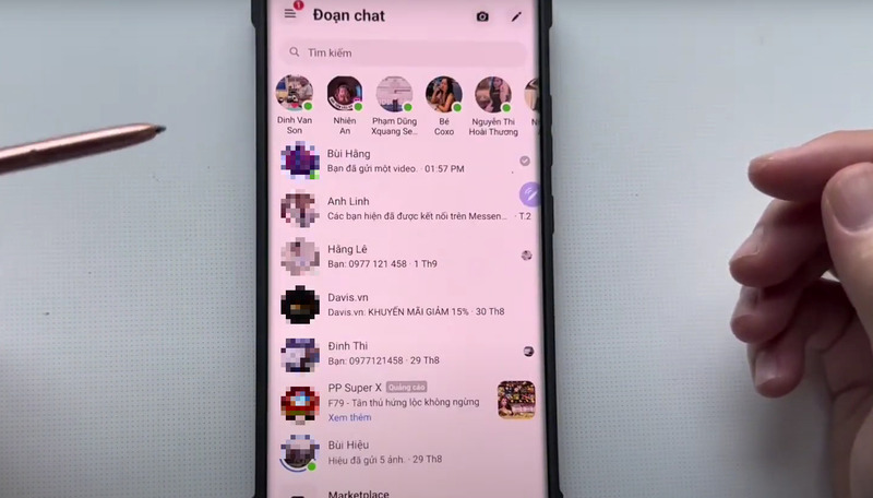Các đoạn tin nhắn trên ứng dụng Messenger