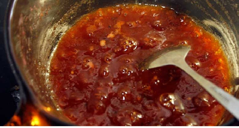 Sên mứt trong nồi