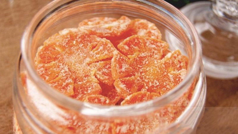 Thành phẩm mứt cà rốt hình bông hoa