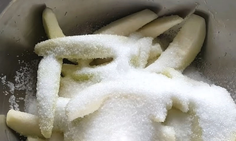 Ổi xanh trộn với đường