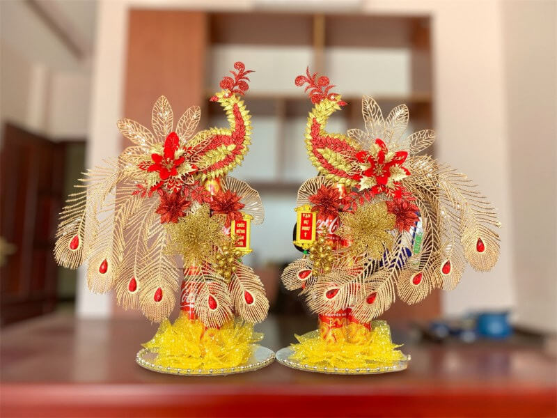 Đôi chim phượng hoàng trang trí tháp nước