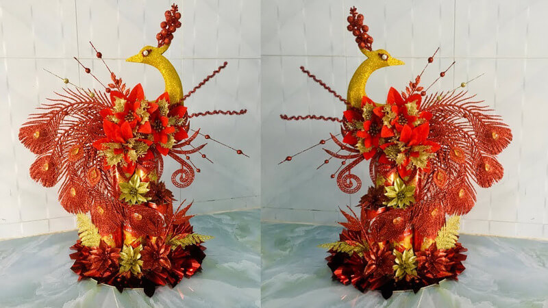 Tháp chim công màu đỏ