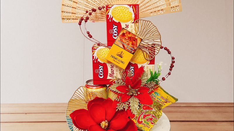 Tháp bánh Cosy kết hợp với nước và trà