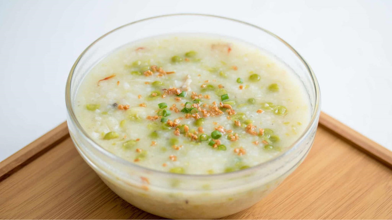 Cháo gan heo nấu cùng đậu xanh