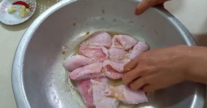 Hướng dẫn cách sơ chế bong bóng heo
