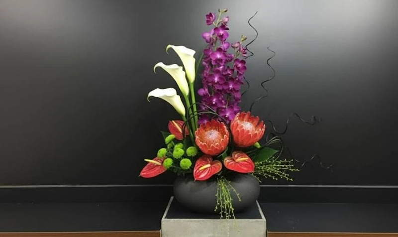 Mẫu cắm bình hoa lan