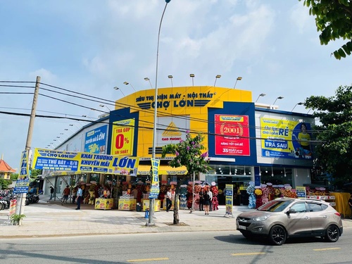 Hình ảnh các khu vực trưng bày sản phẩm khoa học tại Siêu Thị Điện Máy - Nội Thất Chợ Lớn Linh Đông.