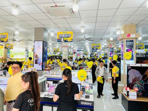 Hình ảnh Siêu Thị Điện Máy - Nội Thất Chợ Lớn Linh Đông sẵn sàng phục vụ khách hàng.