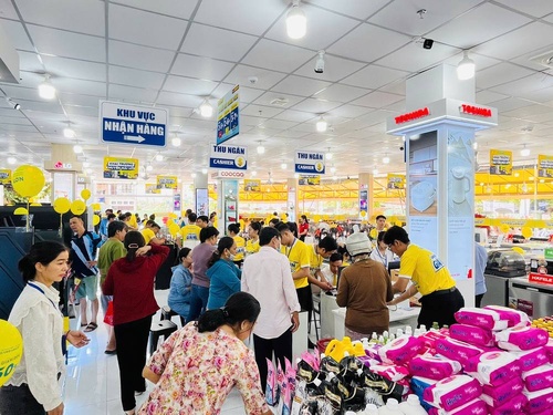 Hình khai trương Điện Máy Chợ Lớn Linh Đông đóng vai trò quan trọng trong việc nâng cao đời sống người dân.