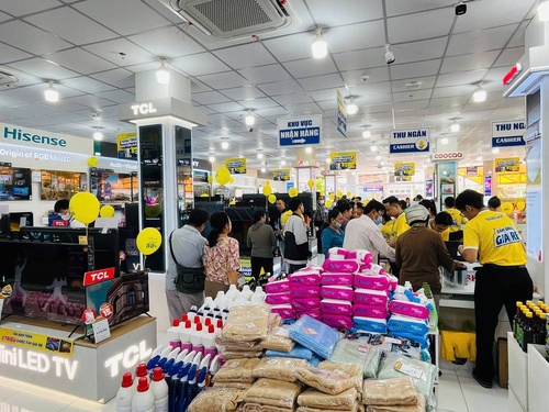 Hình khai trương Điện Máy Chợ Lớn Linh Đông mong muốn đồng hành cùng khách hàng trong mọi khoảnh khắc.