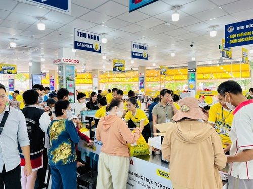 Hình khai trương Điện Máy Chợ Lớn Linh Đông – Hãy đến và trải nghiệm sự khác biệt.